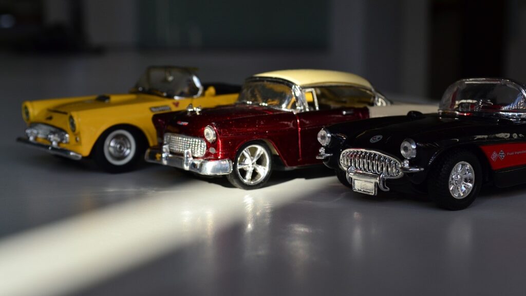 Coches clásicos en miniatura. Vehículos históricos
